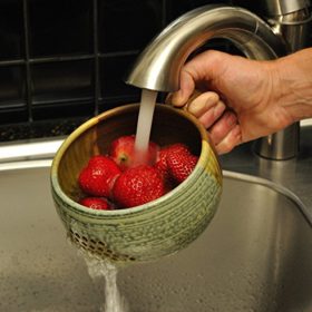 GW-Pottery-Handmade-Stoneware-Berry-BowlColander-0-0